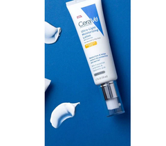 CeraVe Lotion with Sunscreen SPF 30 – Lightweight, Hydrating, and Travel-Friendly (52ml). A lightweight, non-greasy formula ideal for daily use and travel.